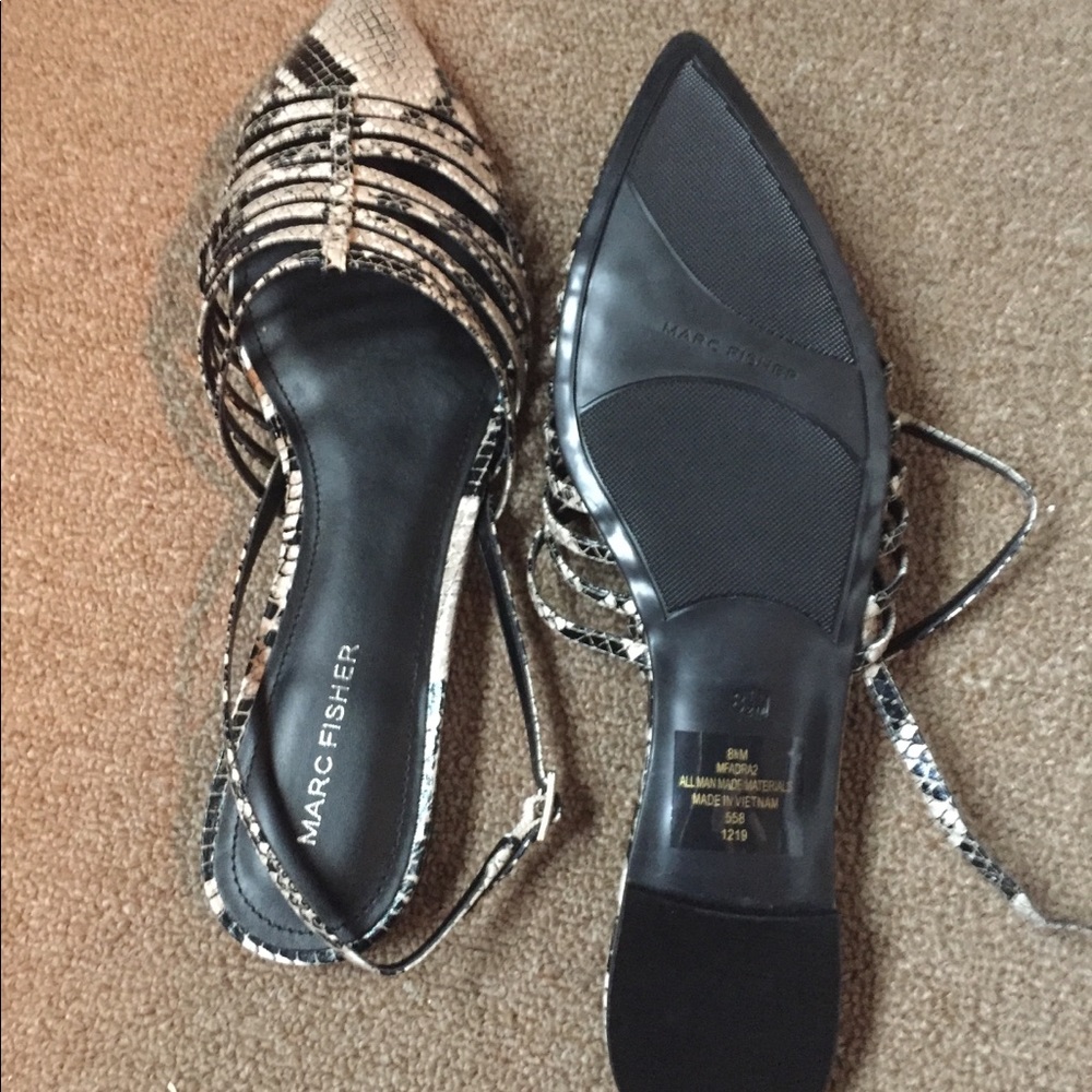 Flat Sandal - image 3